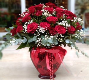 Kırmızı kalp vazoda 35 gül çiçek siparişi