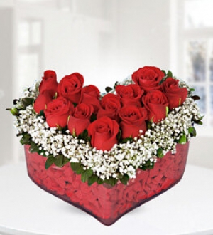 Kalp objede kırmızı güler online çiçekçi